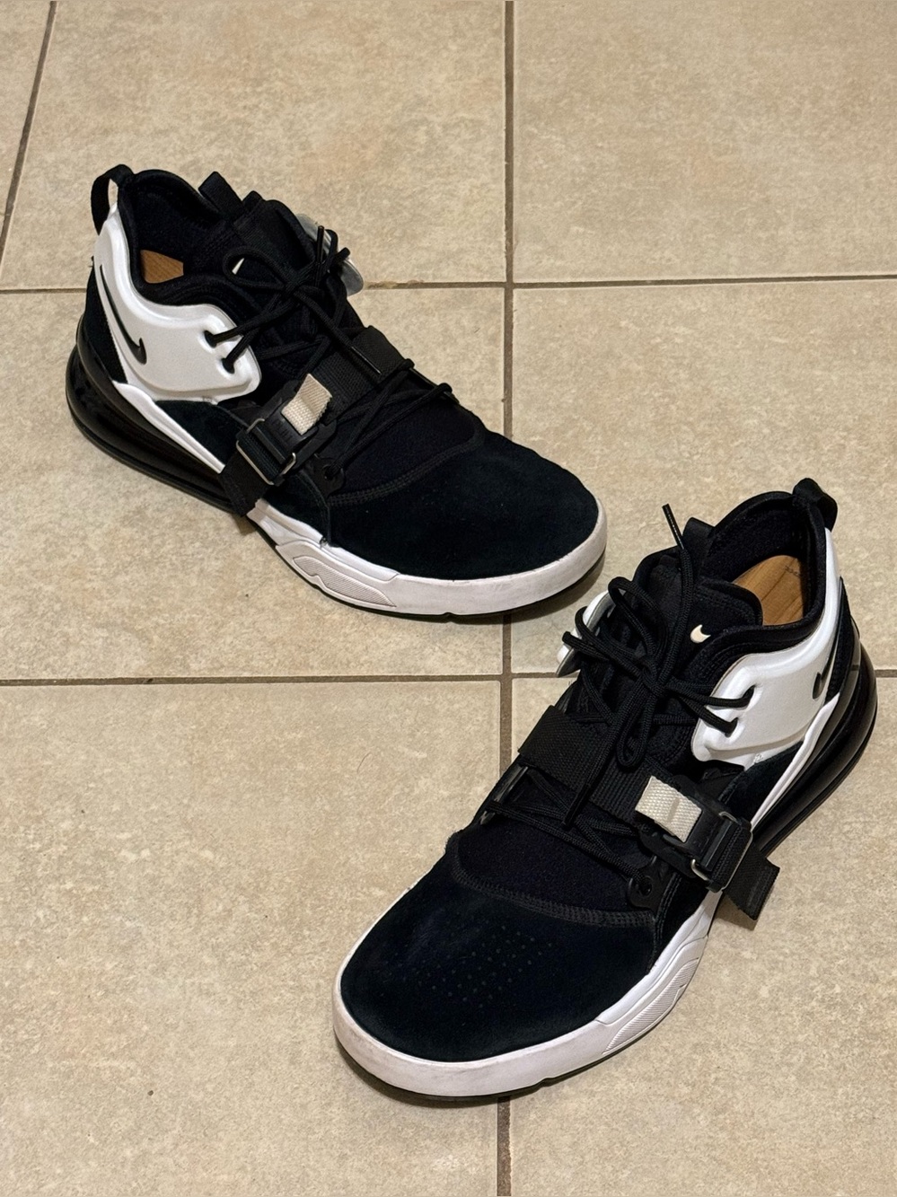 Nike Air Force 270 Black White AH6772-001 Men's Size 11.5 Pre-owned No Box